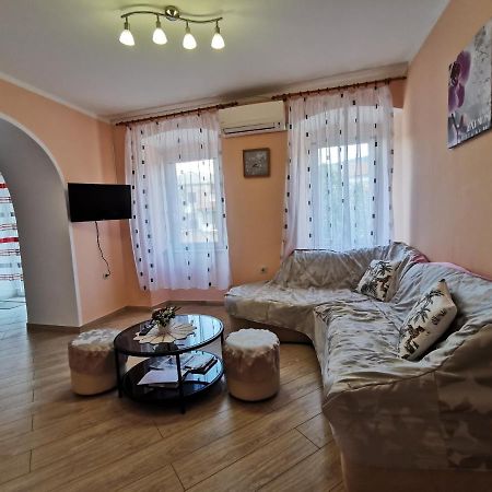 Apartman Pod Nehajem Apartment Senj  Exterior foto