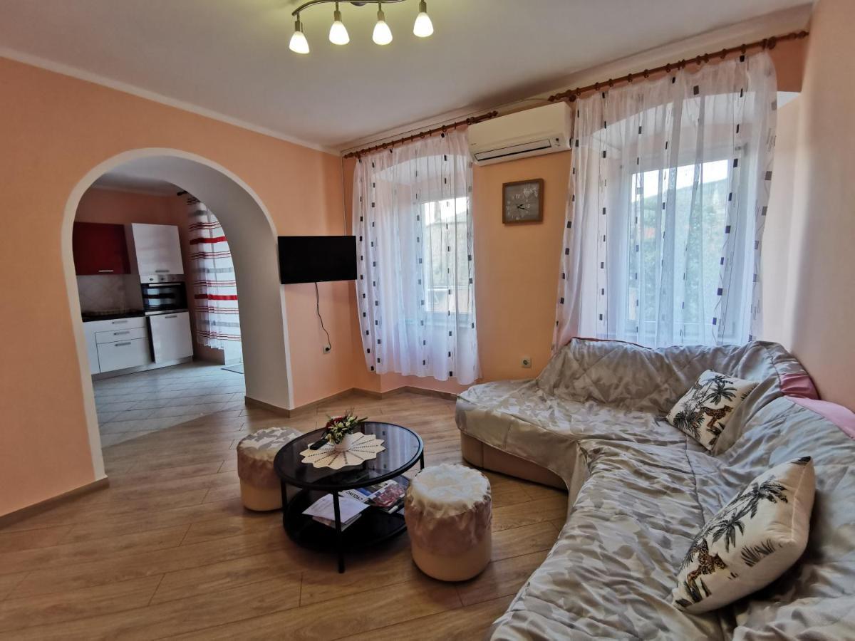 Apartman Pod Nehajem Apartment Senj  Exterior foto
