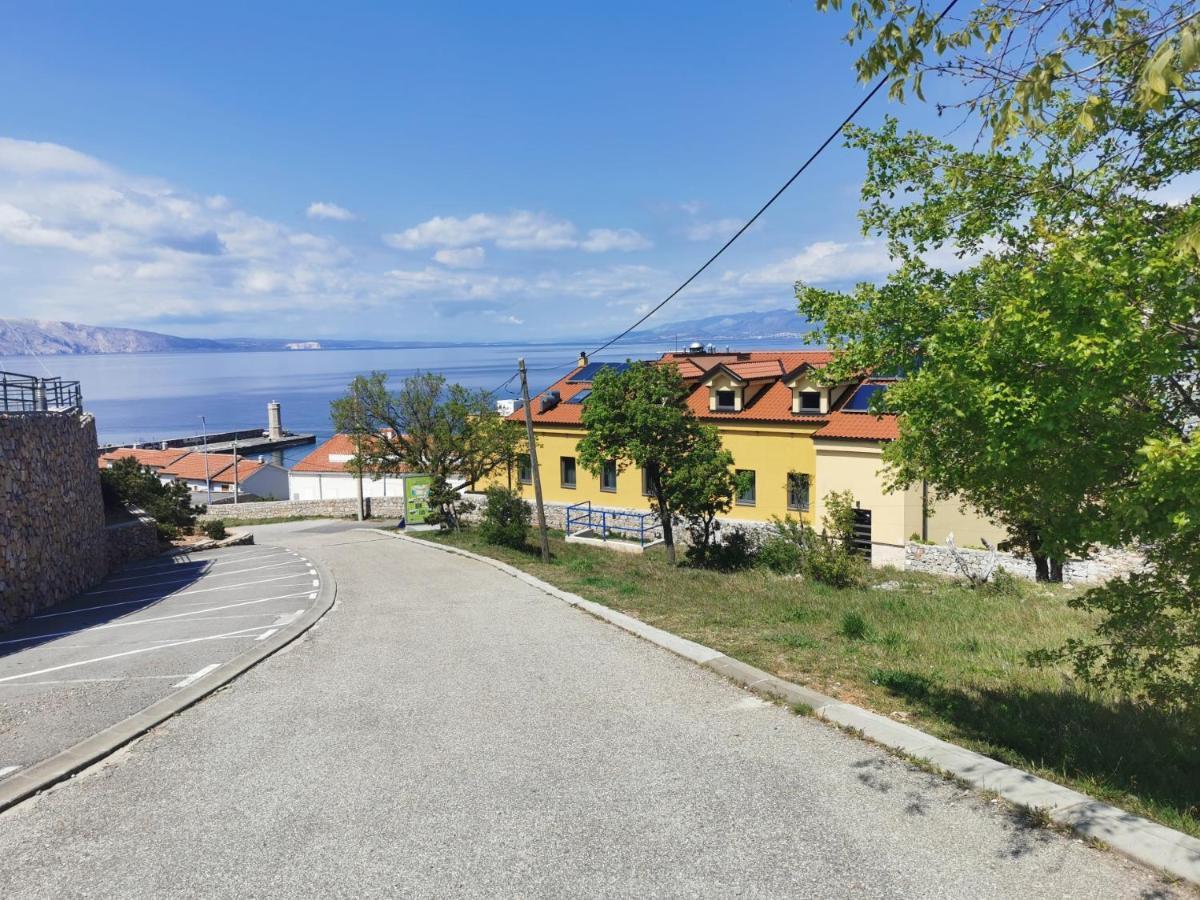 Apartman Pod Nehajem Apartment Senj  Exterior foto